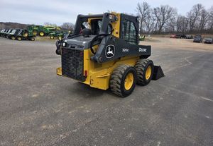 Minicargadora John Deere 320G de Alta Calidad y Bajo Precio, con Motor de Alta Eficiencia y Bomba Kubota, Caja de Cambios KYB - Product Image 5