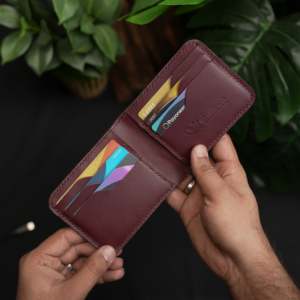 กระเป๋าสตางค์หนังแท้ WF Leathercraft No.55 Pro Classic Bifold สีเบอร์กันดี หนังวัวฟอกฝาด ทำมือ เย็บแบบฝรั่งเศส รับประกัน 5 ปี - Product Image 6