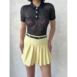 Blusa de Mujer con Cuello de Encaje - Product Image 2