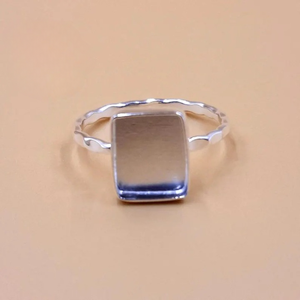 Wholesale DIY Jewelry Supplies 925 Sterling Silver 5x7mm Hammered Band Blank Bezel Cup Ring Setting Cabochon Handmade Jewelry - Product Image 1