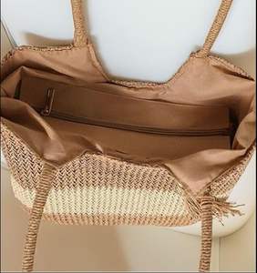 Bolso de Mano de Algodón de Ganchillo Hecho a Mano con Correa, Bolso de Mano de Yute, Respetuoso con el Medio Ambiente, Duradero y Elegante, Reutilizable y Sostenible - Product Image 2