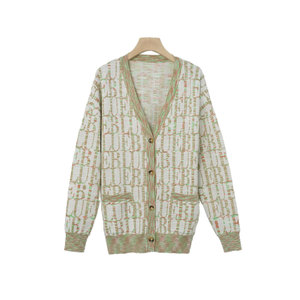 Vêtement saisonnier parfait avec un pull cardigan Pull cardigan à superposition élégant et confortable - Product Image 1