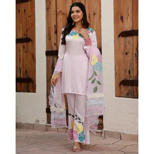 Conjunto de traje rosa pintado a mano para mujer Kashish - Product Image 4