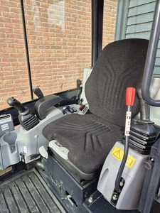 Miniexcavadora Kubota KX019-4 multifuncional usada en venta a precio económico. - Product Image 4