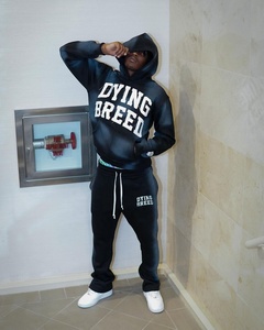 เสื้อฮู้ดและเสื้อสเวตเตอร์ลายกรดที่ให้ความรู้สึกคุณภาพสูงพร้อมด้วยโลโก้สำหรับงานปักและสกรีนที่ผลิตในปากีสถาน - Product Image 4