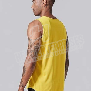Vêtements de sport de haute qualité Conception réversible Vêtements de sport en polyester à séchage rapide Meilleurs maillots de basket-ball à blocage de couleur pour jeunes de grande taille - Product Image 4