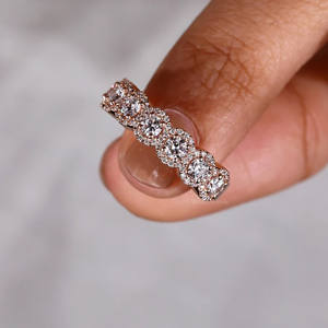 Bague de mariage en diamant de laboratoire véritable, ronde et brillante, avec 7 diamants, pour la mariée et la femme Ethical Luxury - Product Image 2