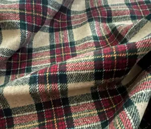 Fio natural tingido personalizado de fábrica, tecido de lã tartan de verificação, tecido de malha de lã premium multicolorido para fazer roupas