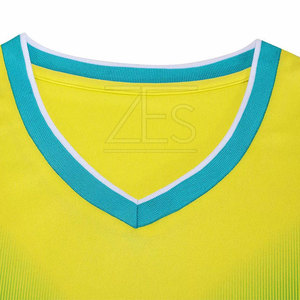 Uniforme de Fútbol Ligero y Transpirable, Hecho en Fábrica, Personalizado, con el Último Diseño, Alta Calidad, 100% Poliéster - Product Image 3