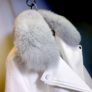 Veste à carreaux en flanelle doublée de laine d'hiver pour femmes uniques Veste à manches longues Manteau pull Veste de style moto - Product Image 4