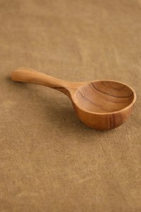 Cuchara de cocina de madera de mango tallada a mano, cucharón, utensilio multiusos, cuchara para servir de madera maciza duradera Natural - Product Image 5