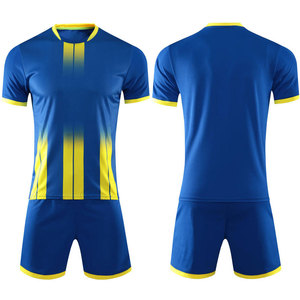 Venta al por mayor de impresión personalizada por sublimación de manga corta y pantalones de poliéster de secado rápido camisetas de fútbol uniformes camiseta de fútbol - Product Image 1