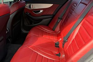 Elegante Sedán Mer-ce-des-AMG C43 2019 - Product Image 3