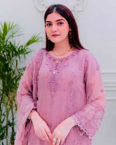 Conjunto de Kurta y Sharara con Volantes, Recién Lanzado en 2025, con Bordado Zari en Relieve, Material de Georgette Sintética para Fiestas - Product Image 5