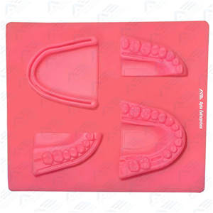 Formation à la suture comprenant un grand tampon de suture en silicone avec des kits de formation d'étudiants en médecine prédécoupés Instrument médical - Product Image 6