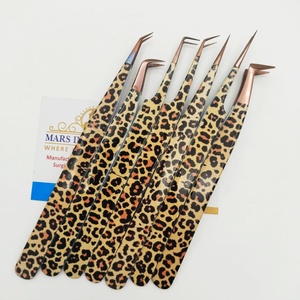 Pince à épiler pour extensions de cils à imprimé guépard, durable, antistatique, précision en acier inoxydable avec pointe lisse - Product Image 6