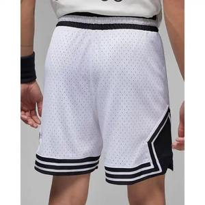 Vente en gros de shorts de basketball en maille pour hommes, confort sportif, broderie, respirants, portés par toutes les équipes - Product Image 6