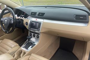 รถมือสอง พวงมาลัยซ้าย/ขวา ปี 2008 โฟล์คสวาเกน พาสสาท วีอาร์6 แวกอน 4โมชั่น - Product Image 4