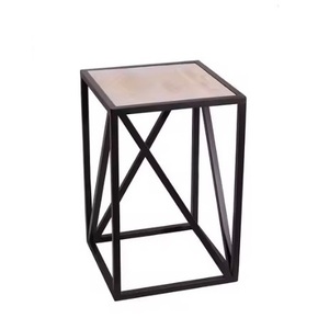 Mesas auxiliares de metal con tapa de mármol y marco dorado moderno, acabado mate elegante, versátil para la decoración de cualquier habitación - Product Image 2