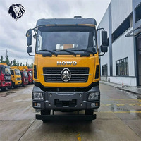 Camion de fret Sinotruk Howo 8*4 avec grue, grue télescopique hydraulique de 16 tonnes, camion de levage lourd pour l'exploitation minière et les chantiers de construction