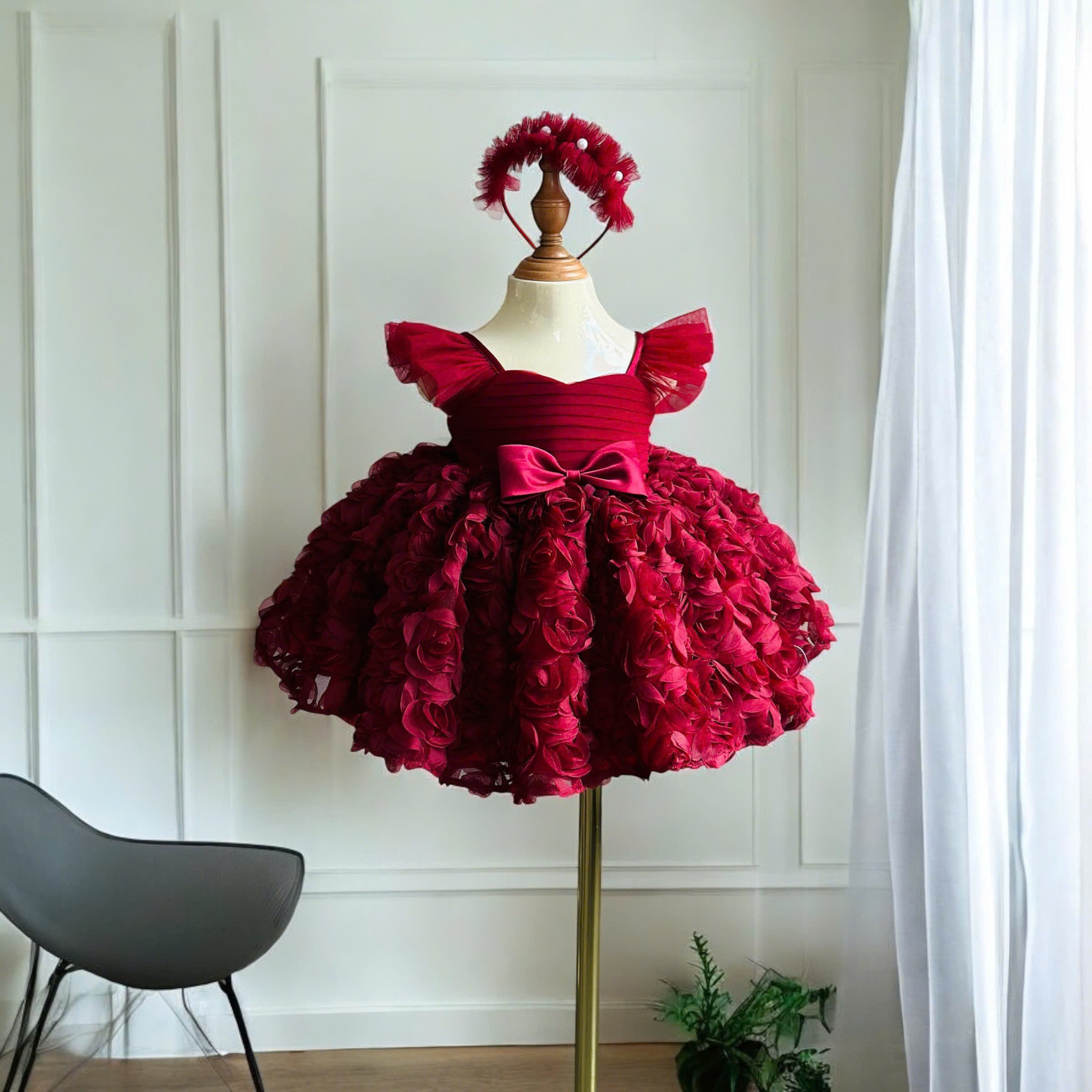 สีแดงเข้ม