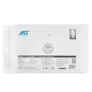 Peignoir de spa jetable rayé bleu et blanc 95 g/m² en non-tissé avec ceinture pour hommes – Fournisseur OEM et marque privée - Product Image 2