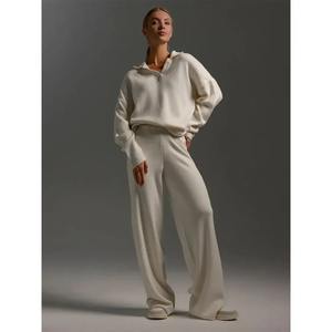 Conjunto de pantalones de chándal y ropa de descanso de dos piezas de gran tamaño de la mejor calidad para mujer, sudadera informal de lana con cuello en V para mujer - Product Image 1