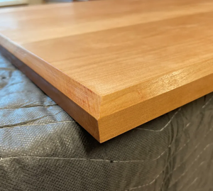 โต๊ะทำงานไม้จริงรูปทรงโค้งมน (แบบเรียว) - Product Image 1