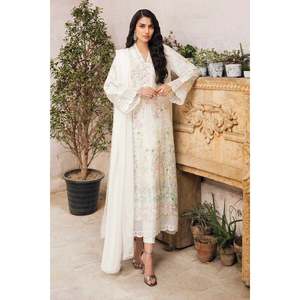 Conjuntos de Trajes para Mujer en Color Blanco Susurro - Product Image 1
