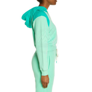 Design personnalisé pour femmes Crop Top Hoodies avec manches longues pour l'hiver et l'automne Logo avant positionné - Product Image 3