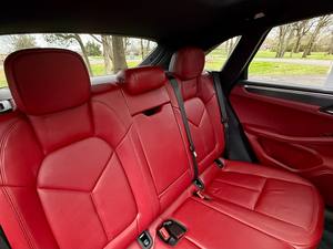 IMPRESIONANTE Po-rsc-he Ma-can GTS 2023 con Paquete Premium Plus, Transmisión Automática y Techo Panorámico Completo - Product Image 4