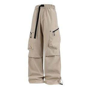 กางเกงผ้าแคนวาสสำหรับผู้ชายสไตล์อเมริกัน กันน้ำ กันลม ระบายอากาศได้ดี เป็นมิตรกับสิ่งแวดล้อม เหมาะสำหรับฤดูใบไม้ร่วง ใส่ทำงานหรือกิจกรรมกลางแจ้ง ปรับขนาดได้ - Product Image 1