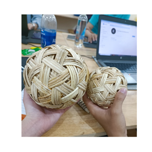 Bons de football ronds naturels en rotin Sepaktakraw taille personnalisée du Vietnam - Product Image 5