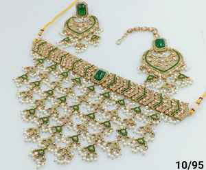 Joyería india tradicional y de moda chapado en oro Motipearl & Kundan con pendiente y conjunto de collar combinado Maagtika para mujer - Product Image 3