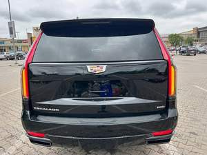 Bien mantenido limpio 2024 Cadill-ac Escalade 600 V-Series - Product Image 6