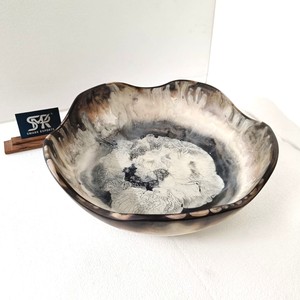 Grand bol décoratif en résine de qualité supérieure avec un design abstrait pour une décoration intérieure moderne, pièce maîtresse - Product Image 6