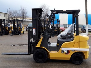 Chariot élévateur diesel contrepoids robuste pour entrepôt, idéal pour sols intérieurs - Product Image 4