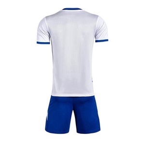 Conjunto de camiseta de fútbol de diseño personalizado de alta calidad para hombre con logotipo y nombre estampado ropa de fútbol sublimada - Product Image 6