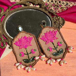 Pendientes artesanales con cuentas florales rosas, pendientes personalizados con múltiples cuentas, joyería festiva para mujer al mejor precio, pendientes con cuentas. - Product Image 6