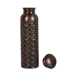 Oferta Imperdible Hormiga. Botella de Cobre y Mármol de 1 Litro, Sostenible, la Fusión Perfecta de Belleza y Funcionalidad, Frasco de Cobre de 1 Litro - Product Image 1