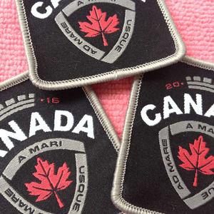 Étiquette de vêtement personnalisée en tissu tissé avec logo pour accessoires de vêtements, vente en gros, toucher doux, logo de marque personnalisé en tissu tissé - Product Image 6