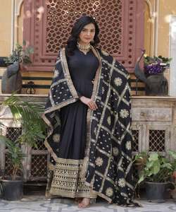 Venta al por mayor indio cosido vestido de novia impreso Formal bebé Maxi hermoso estilo árabe Boutique diseño vestido con dupatta - Product Image 2