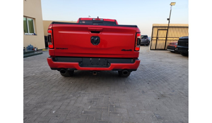 Camioneta Usada RAM Sport 4x4 2022 con Volante a la Izquierda y Asientos de Cuero - Product Image 3