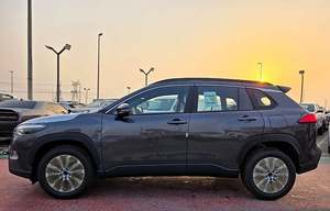 2025 Toyo Ta Corolla Cross 1.8L XL Motor de gasolina híbrido Asientos de cuero gris I-Force Max Premium Transmisión automática Coches usados - Product Image 3