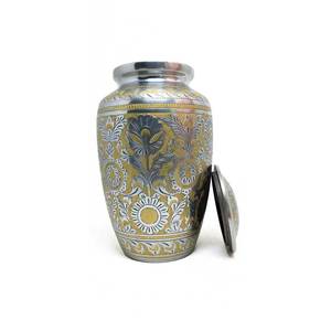 Urnas de cremación de latón hechas a mano más vendidas, suministro funerario para Baby Ashes Pet Memorial hecho en India - Product Image 1
