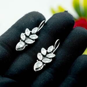Boucles d'oreilles minimalistes en argent sterling 925 fines CZ blanc or rose poids léger pierre précieuse naturelle cadeau de mariage parfait pour elle - Product Image 1
