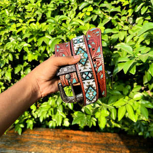 Ceinture Western en cuir véritable brodée à la main avec des perles et une finition peinte à la main, durable et avec une boucle en alliage - Product Image 1