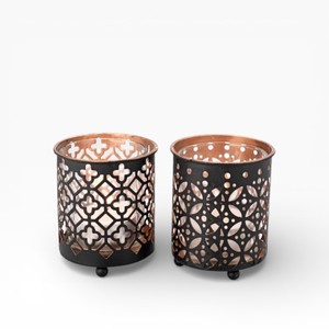 Grand Porte-Bougie Votif en Métal Noir avec Design en Spirale à Points et Intérieur Doré - Product Image 6