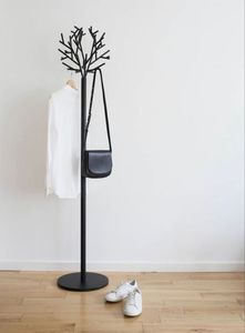 Porte-manteau moderne en forme de branche noire, rangement élégant pour l'entrée, design métallique élégant, disponible à prix de gros. - Product Image 2