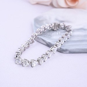 Beau bracelet en forme de cœur en diamant Moissanite Excellente coupe Bijoux personnalisés Meilleur cadeau d'anniversaire pour votre mère et votre femme - Product Image 5